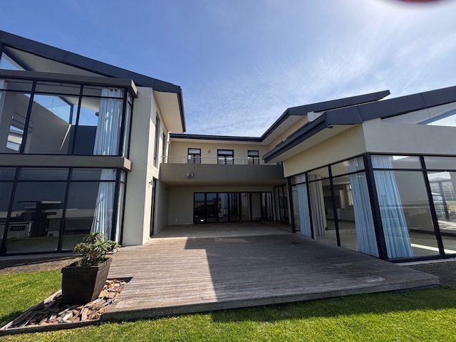 4 Bedroom Property for Sale in Oubaai Western Cape